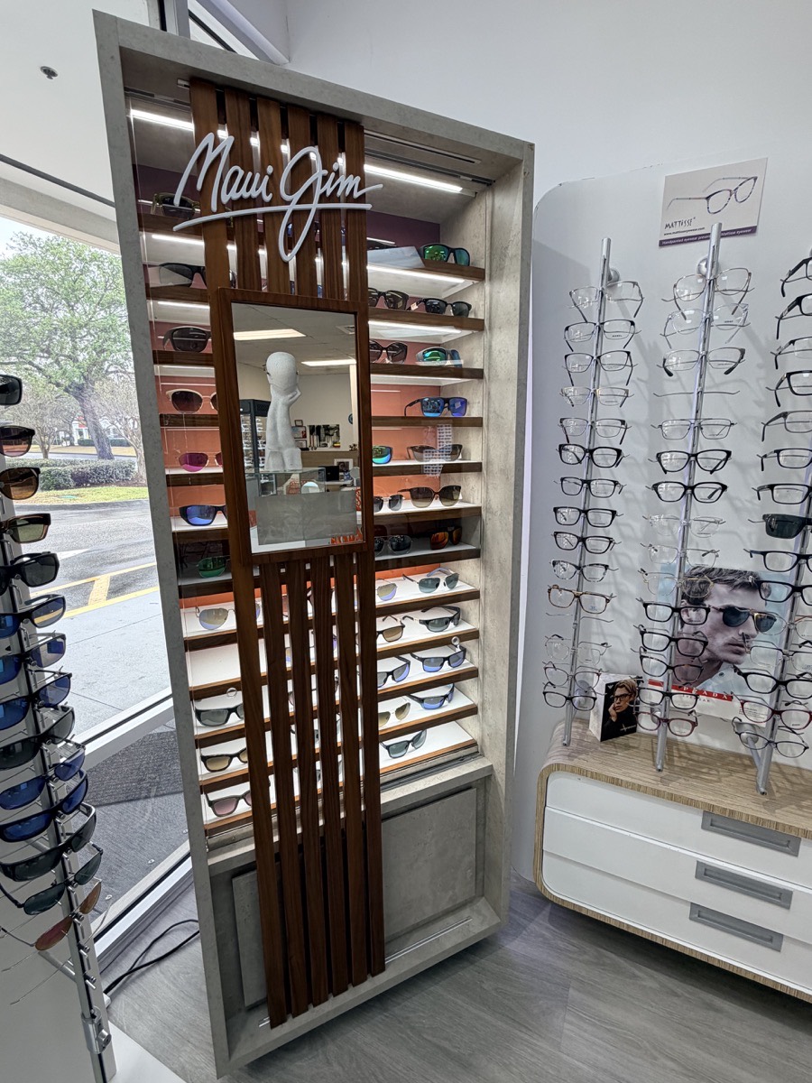 Maui Jim sunglasses display