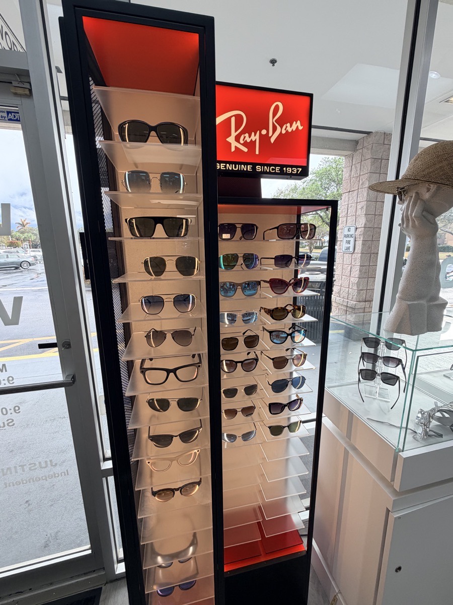 Ray-Ban sunglasses display